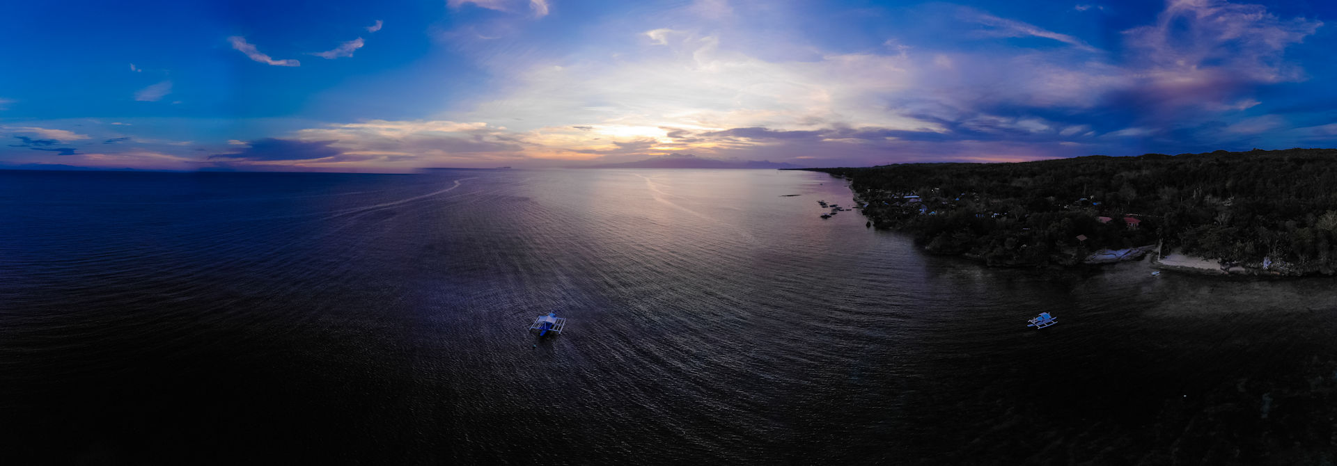 Sunset over Siquijor Divers Resort